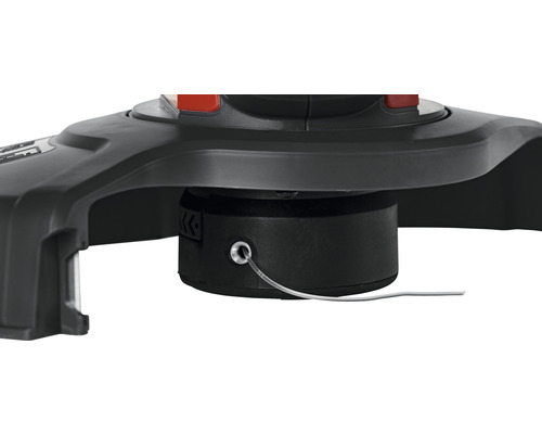 Detailansicht des Trimmerkopfes eines Rasentrimmers