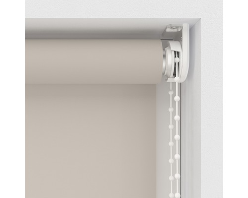 Beige Seitenrollmarkise mit Kettenzug