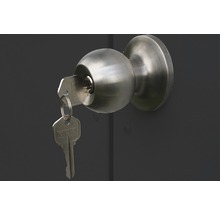 Türknauf mit Schlüssel im Schloss