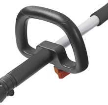 Griff und Bedienelemente eines Rasentrimmers