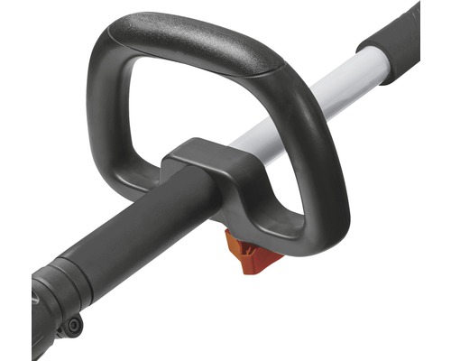 Griff und Bedienelemente eines Rasentrimmers