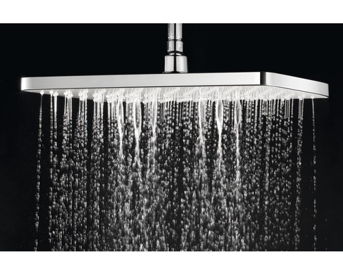 Rechteckiger Duschkopf mit Wasserstrahl