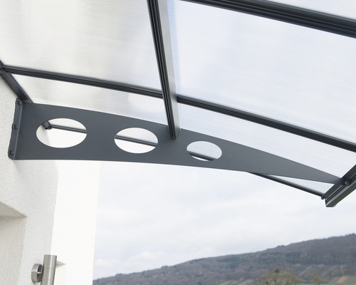 Vordach mit transparentem Polycarbonat und Stahlhalterung