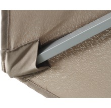 Detailansicht einer Pavillonbespannung mit Metallstange