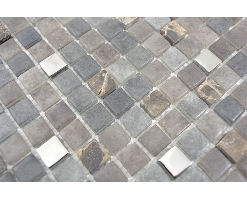 Quadratische Mosaikfliesen aus Stein und Glas