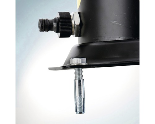 Detailansicht einer Gerätehalterung mit Befestigungselementen