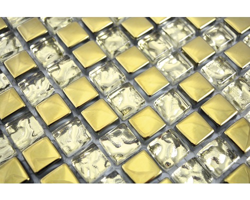 Nahaufnahme von quadratischen Mosaikfliesen