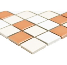 Mosaikfliese mit quadratischen Steinen