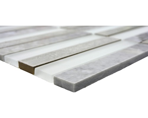 Mosaikfliese aus Glas und Naturstein