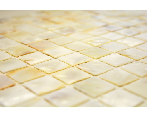 Quadratisches Mosaik aus Perlmutt