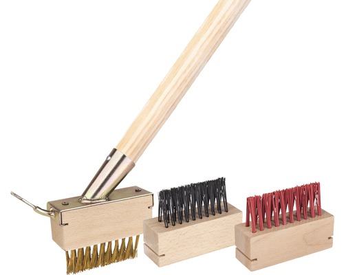 Drahtbürste mit Holzgriff und drei verschiedenen Bürstenköpfen