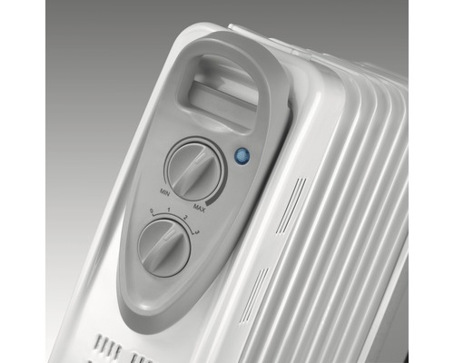 Detailansicht eines Ölradiators mit Temperaturregler