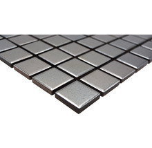 Mosaikfliesen aus Metall im Diamantmuster