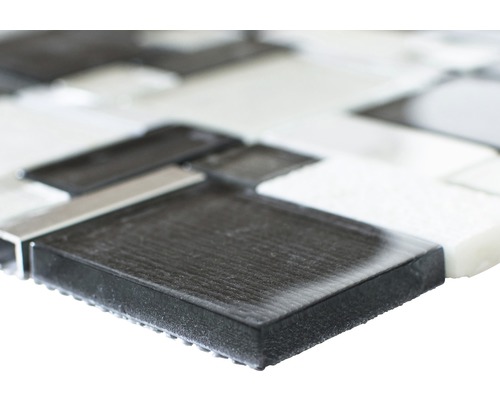 Mosaikfliese aus Glas und Naturstein