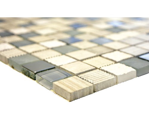 Mosaikfliese mit verschiedenen Materialien