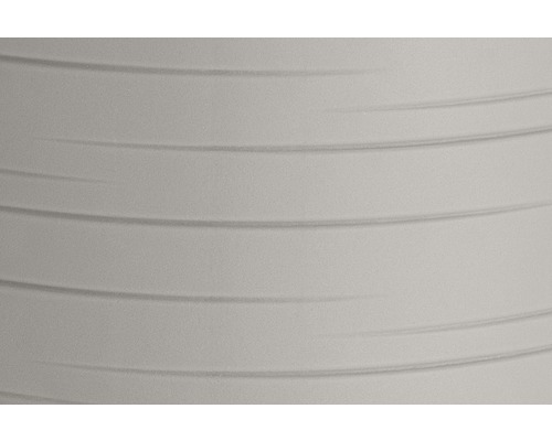 Nahaufnahme einer strukturierten Oberfläche mit horizontalen Linien