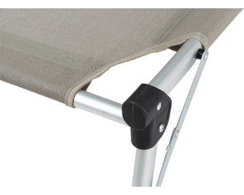 Detailansicht einer Feldbett-Ecke mit Aluminiumrahmen und Stoffbezug
