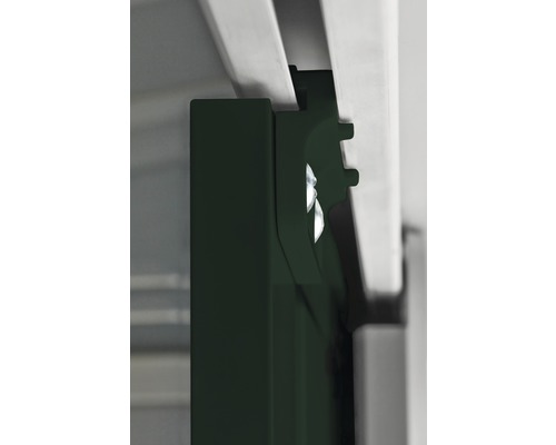 Detailansicht einer Metallkonstruktion mit Schrauben