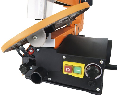 Detailansicht einer Bandschleifmaschine mit Bedienelementen