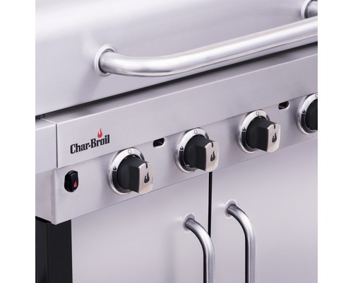 Detailansicht eines Gasgrills mit Bedienknöpfen und dem Char-Broil Logo