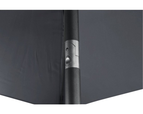 Detailansicht eines Sonnenschirms mit Knickvorrichtung
