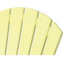 Detailansicht einer Gartenstuhl-Rückenlehne aus Kunststoff