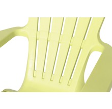 Detailansicht eines Gartenstuhls aus Kunststoff