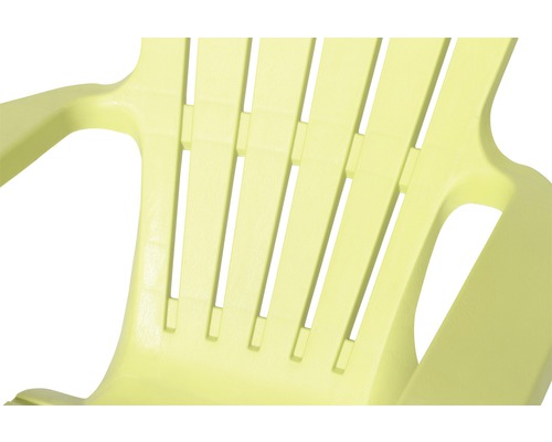 Detailansicht eines Gartenstuhls aus Kunststoff