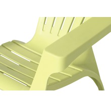 Detailansicht eines Gartenstuhls aus Kunststoff