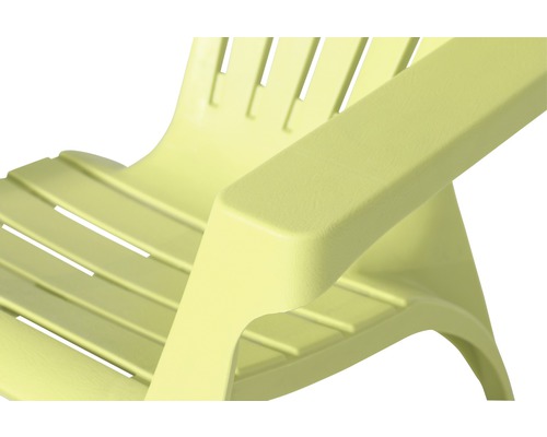 Detailansicht eines Gartenstuhls aus Kunststoff