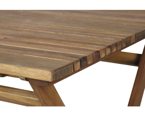 Detailansicht einer Gartentischplatte aus Holzlatten