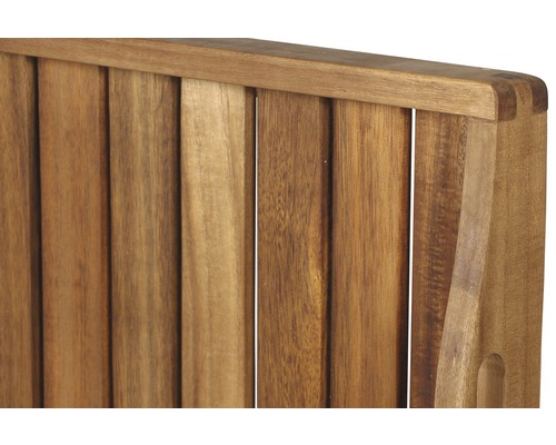 Detailansicht einer Gartenbank aus Holz