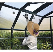 Gewächshausinnenausstattung mit Seilzugsystem zur Pflanzenunterstützung