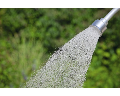 Gartenschlauch Sprühkopf mit fließendem Wasser