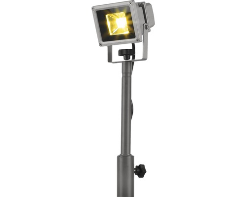 Gartenstrahler mit Erdspieß zur flexiblen Beleuchtung von Außenbereichen