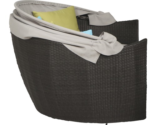 Gartenlounge aus Rattan mit Sonnendach und Kissen