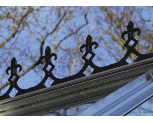 Dekorative Zierelemente auf einem Gewächshaus