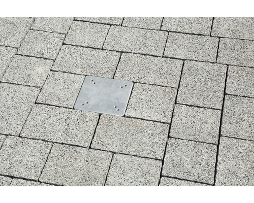 Universal-Bodenplatte zum Einbetonieren 16 x 16 cm verzinkt Pflastersteine mit quadratischer Metallabdeckung