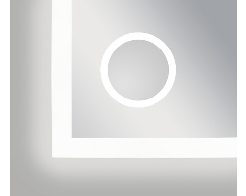 Detailansicht eines beleuchteten Spiegels mit rechteckiger Form und kreisförmiger Beleuchtung