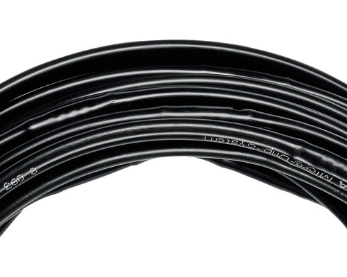 Schwarzes Lautsprecherkabel aufgerollt