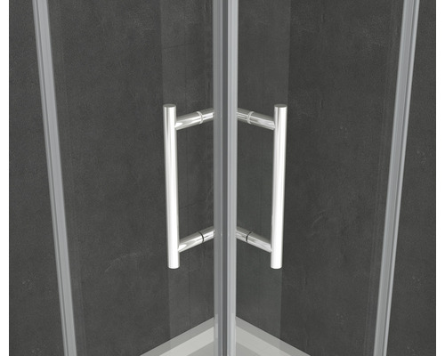 Detailansicht einer Duschkabine mit Türgriffen