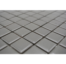 Mosaikfliese mit quadratischen Elementen