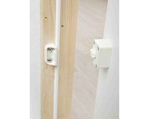 Türfeststeller zur Befestigung an einer Holztür