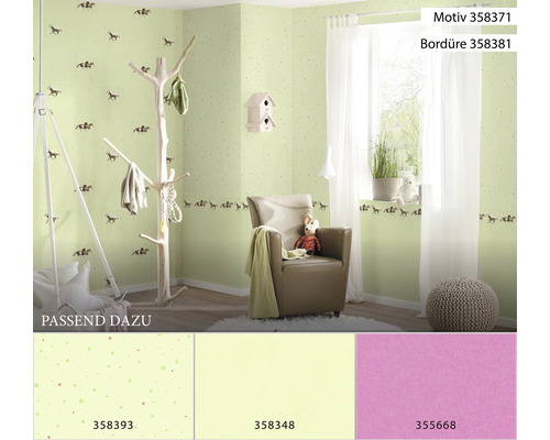 Dekoriertes Kinderzimmer mit Tapete mit Pferdemotiv und passender Bordüre