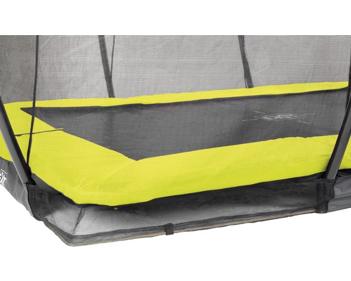 Detailansicht eines Trampolins mit Sicherheitsnetz