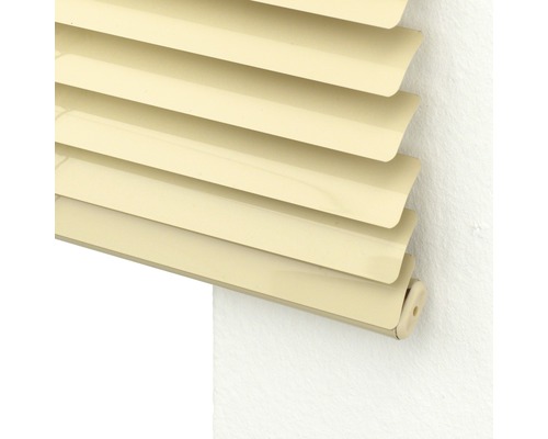 Nahaufnahme einer Jalousie zur Fensterdekoration