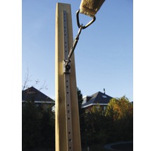 Befestigung einer Sonnensegel-Spannschiene an einem Holzpfosten