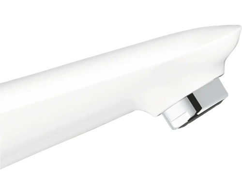 Detailaufnahme eines weissen Wasserhahns