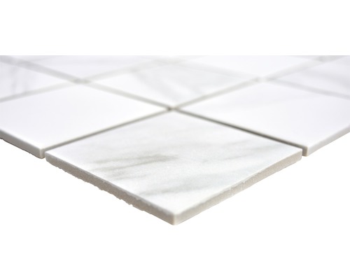 Quadratische Mosaikfliese für den Innenbereich