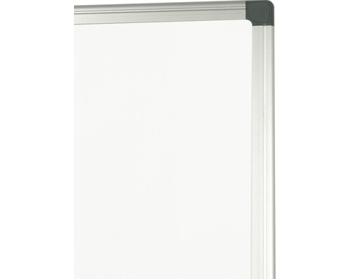 Detailansicht einer Whiteboard-Ecke mit Rahmen